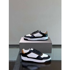 브***쿠*** 스니커즈