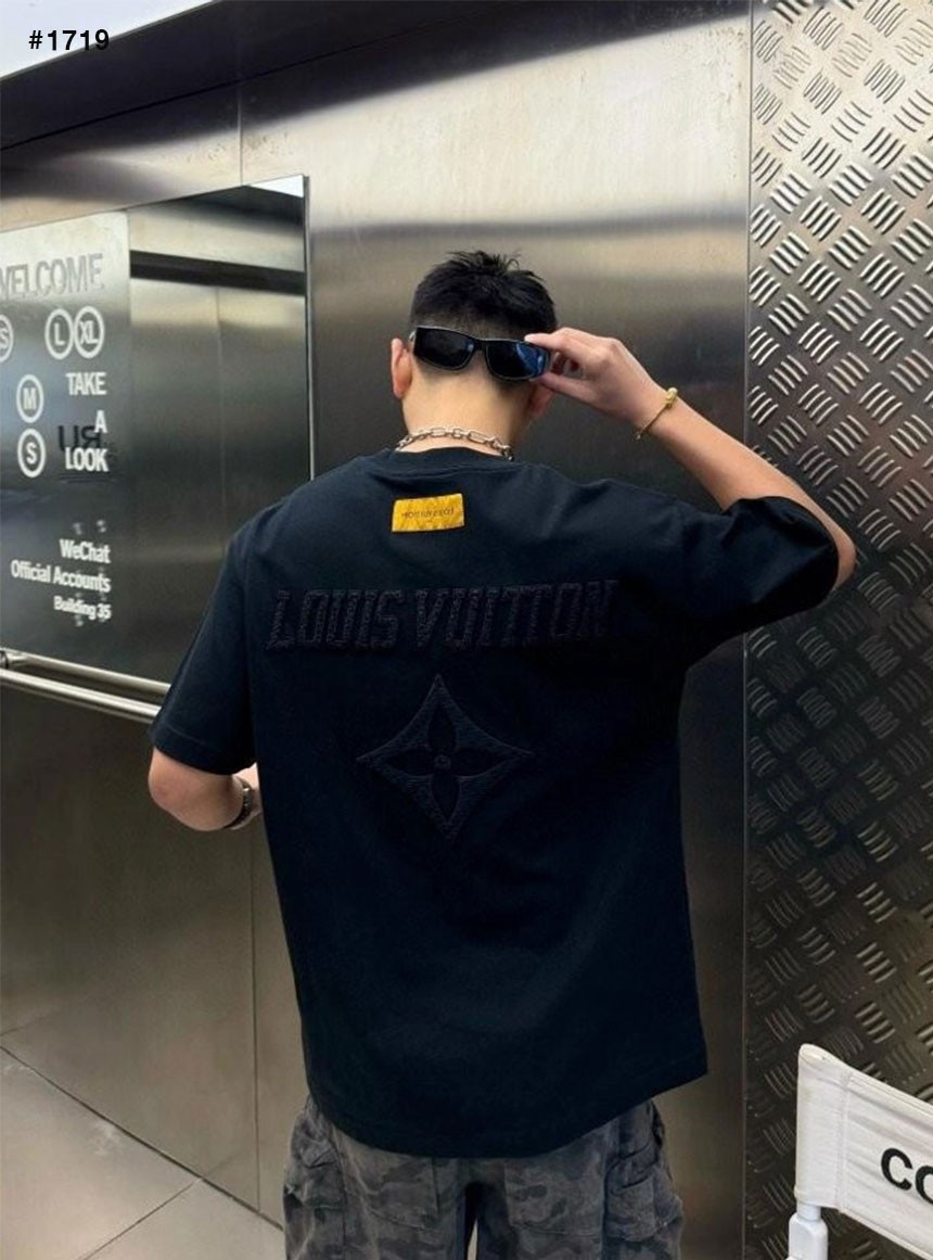 루*** LV 엠보 자수 반팔티 1719