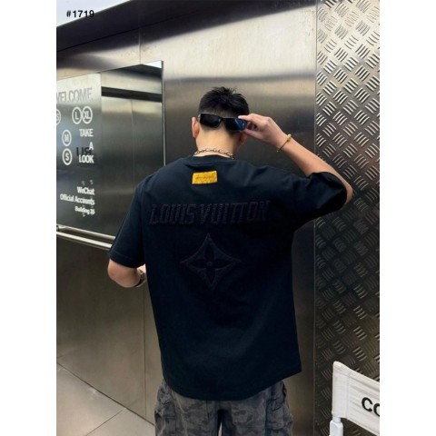 루*** LV 엠보 자수 반팔티 1719