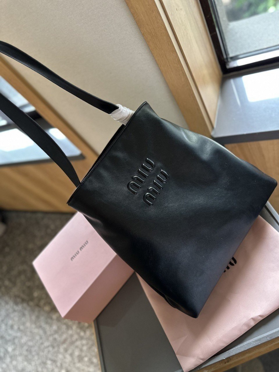 미*** 엠보 숄더백