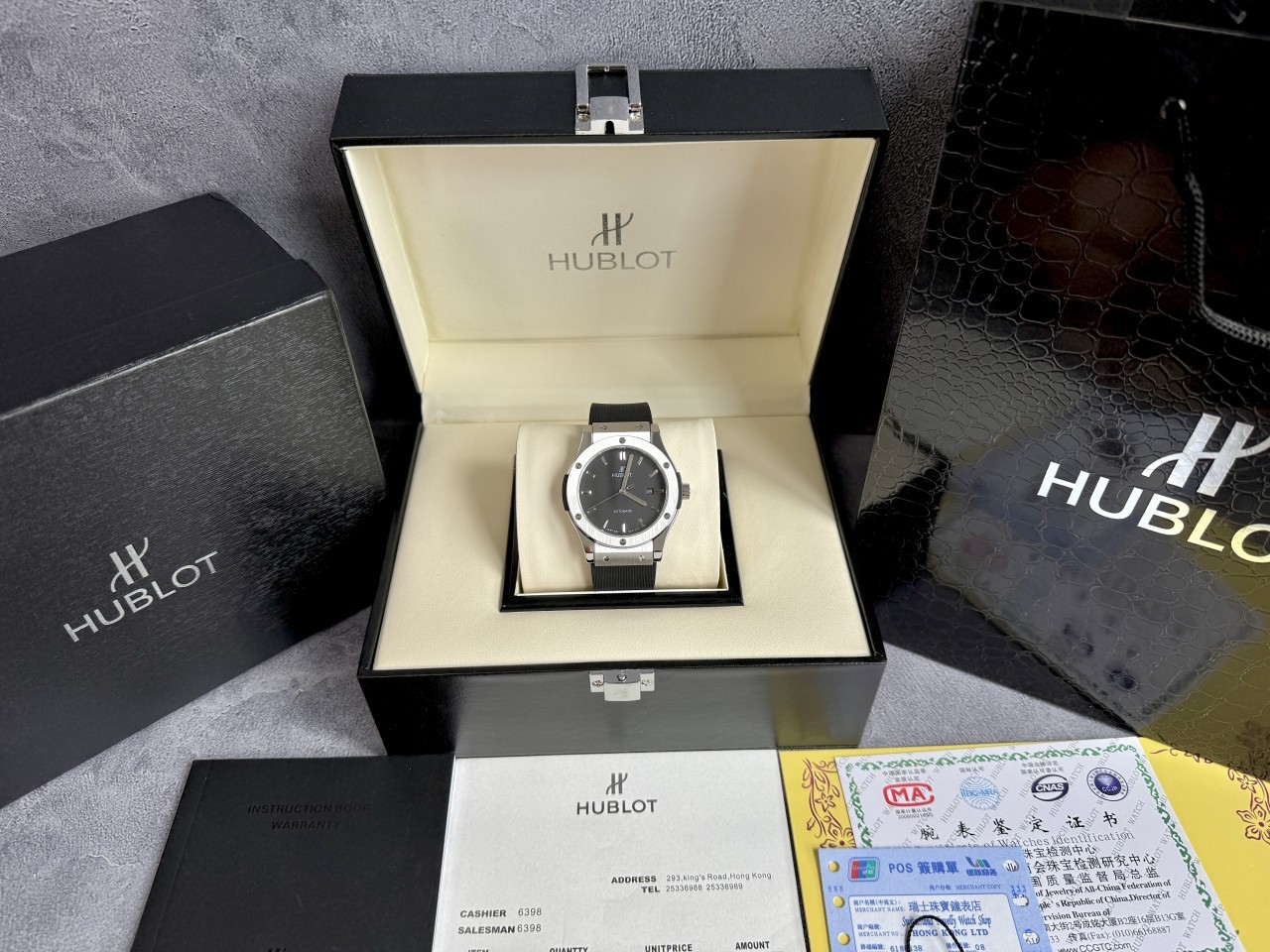 위** 클래식 퓨전 레이싱그레이 42mm